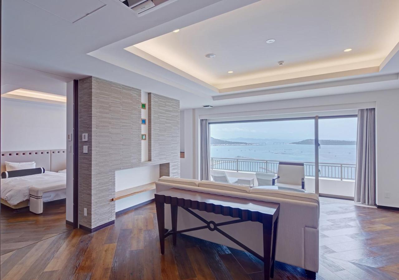 Ala Mahaina Condo Hotel Motobu Bagian luar foto
